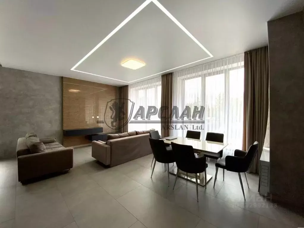 Дом в Татарстан, Казань ул. Оренбургский Тракт, 139 (240 м) - Фото 1