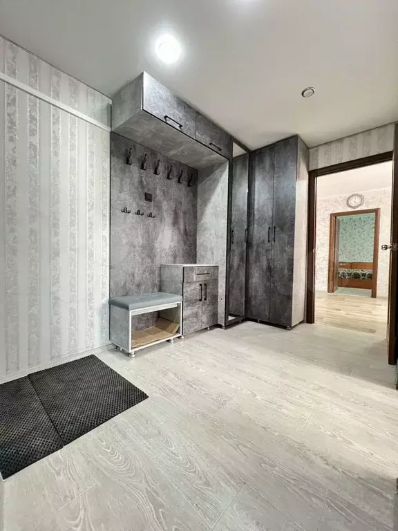 3-к. квартира, 61 м, 2/5 эт. - Фото 0