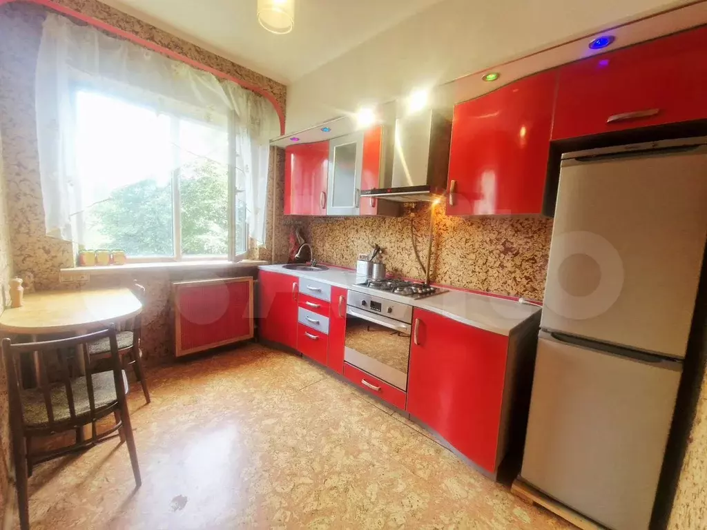 2-к. квартира, 52 м, 3/9 эт. - Фото 0