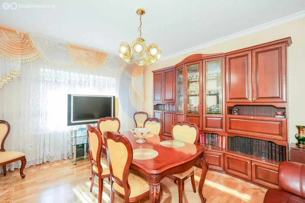 Дом в Краснодар, улица Володи Головатого (250 м) - Фото 1