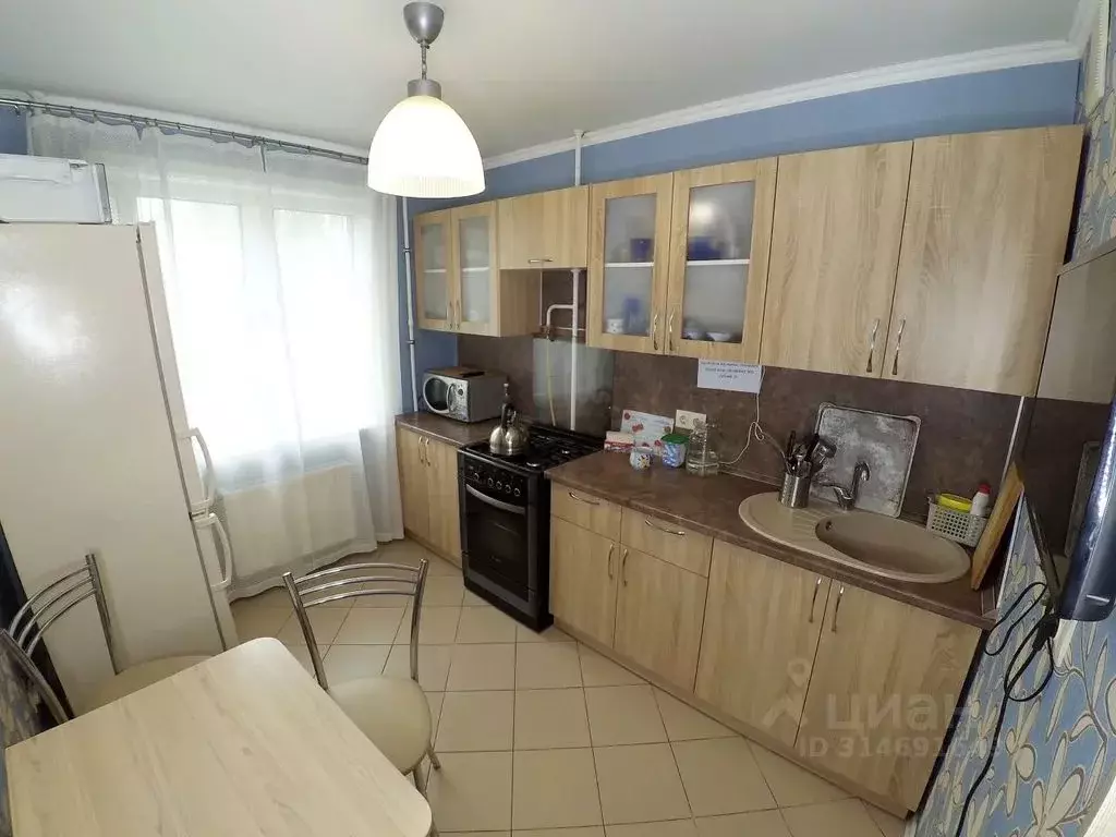 3-к кв. Татарстан, Казань ул. Фатыха Амирхана, 47 (68.0 м) - Фото 0