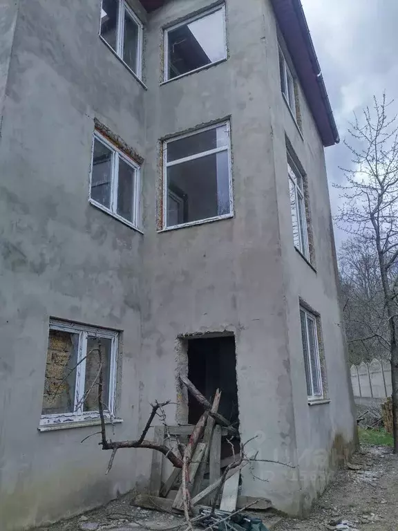 Дом в Крым, Ялта муниципальный округ, Виноградное пгт ул. Красина (350 ... - Фото 0