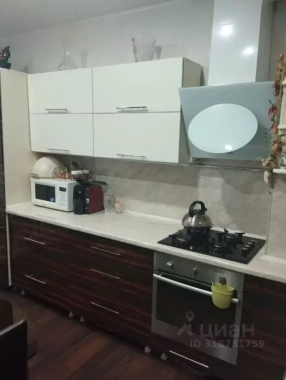3-к кв. Саратовская область, Энгельс Ленинградская ул., 5 (66.0 м) - Фото 0