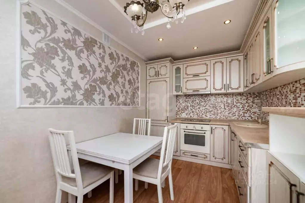 2-к кв. Курганская область, Курган ул. Гоголя, 133 (72.5 м) - Фото 1