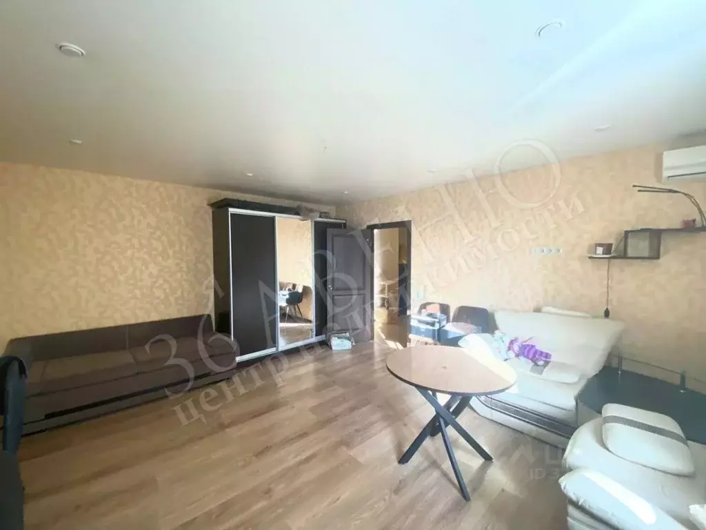 1-к кв. Воронежская область, Воронеж ул. Переверткина, 1/7 (55.7 м) - Фото 1