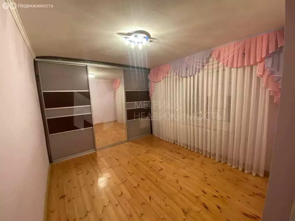 4-комнатная квартира: Тюмень, улица Пермякова, 48/2 (102.3 м) - Фото 1