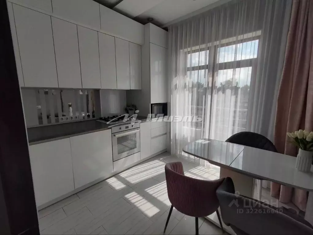 2-к кв. Крым, Симферополь ул. Трубаченко, 14Е (56.8 м) - Фото 1