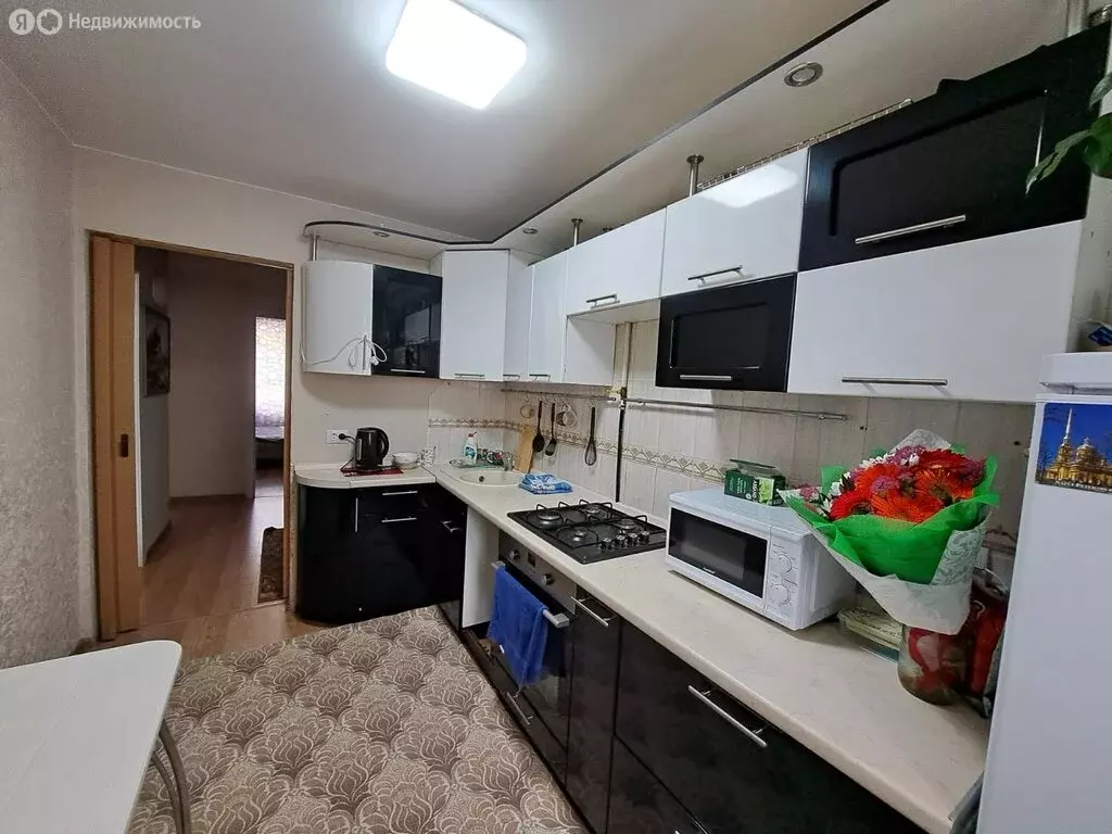 4-комнатная квартира: Реж, улица Фрунзе, 4 (72.7 м) - Фото 1