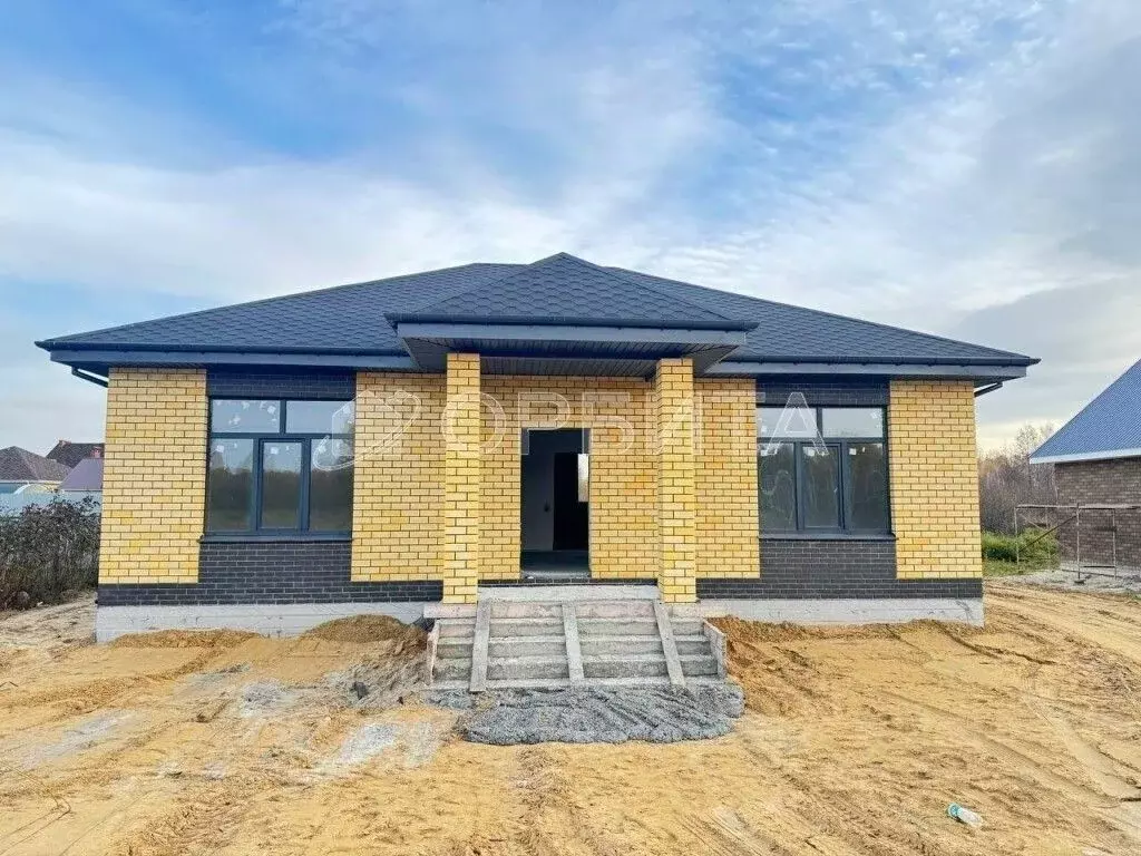 Дом в Тюменская область, Тюменский муниципальный округ, Винзили рп  ... - Фото 0