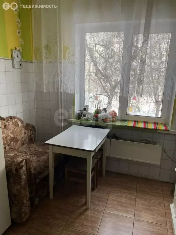 3-комнатная квартира: Омск, улица Степанца, 8 (63 м) - Фото 1