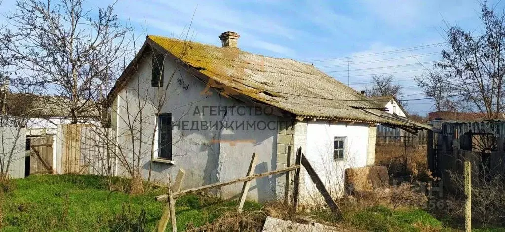 Дом в Крым, Ленинский район, с. Семисотка ул. Виноградная, 41 (36 м) - Фото 2