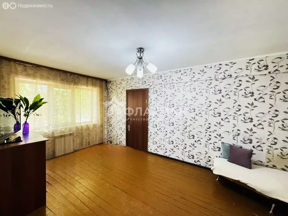 2-комнатная квартира: Усолье-Сибирское, улица Стопани, 57 (45.2 м) - Фото 1