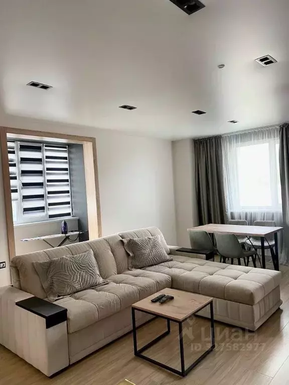 2-к кв. Приморский край, Владивосток ул. Жигура, 12А (70.0 м) - Фото 2