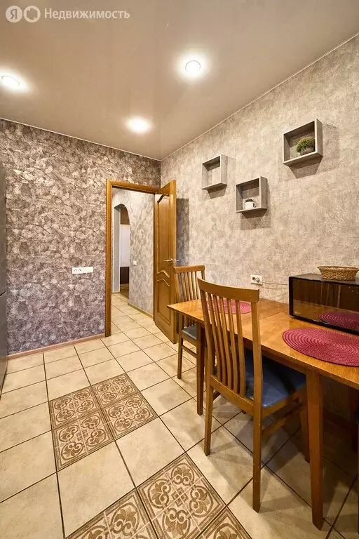 3-комнатная квартира: Хабаровск, улица Яшина, 33 (68.5 м) - Фото 2