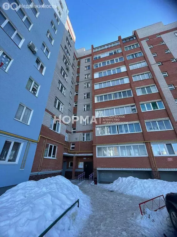 1-комнатная квартира: Октябрьский, 34-й микрорайон, 15Г (39 м) - Фото 0