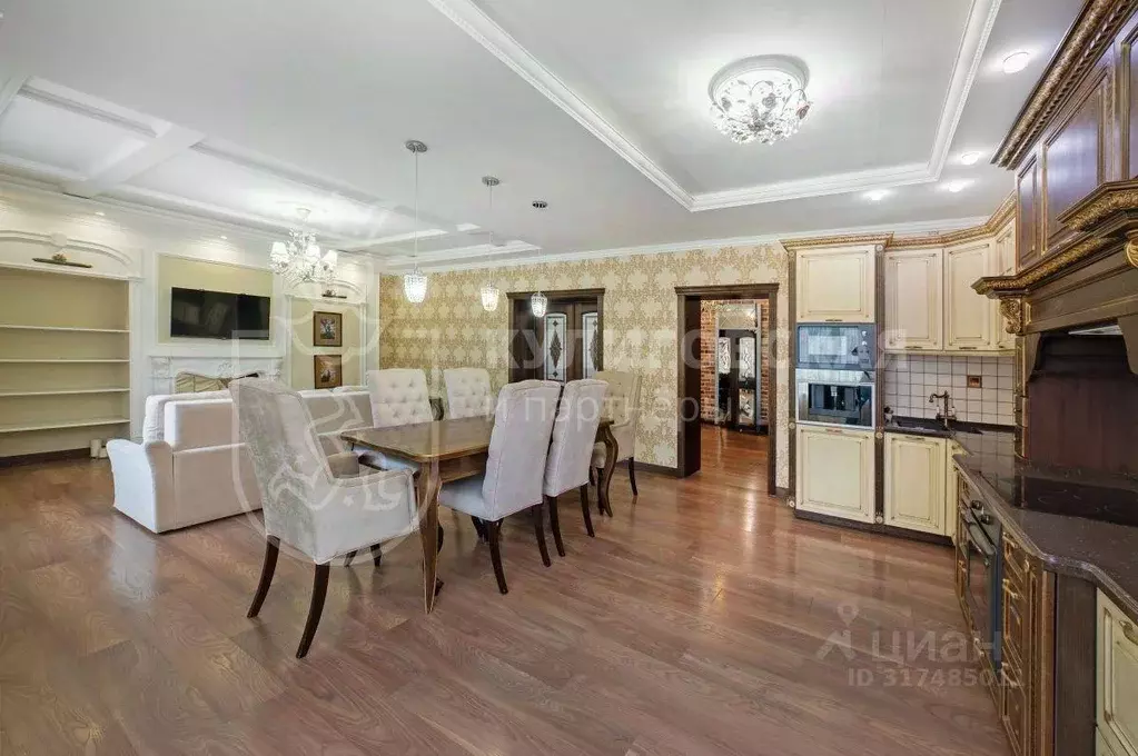 Квартира, 3 комнаты, 111 м - Фото 0