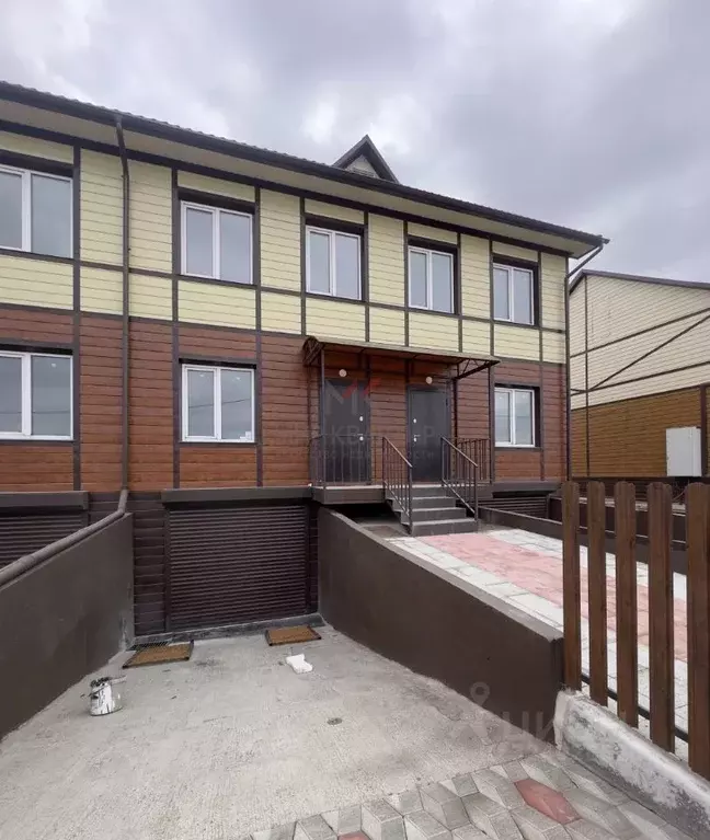 Таунхаус в Хакасия, Усть-Абаканский район, с. Калинино Зеленая ул., 65 ... - Фото 2