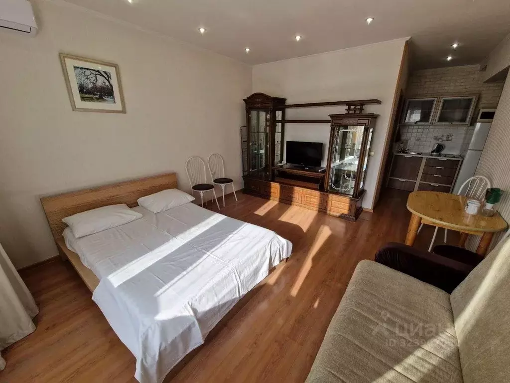 1-к кв. Кемеровская область, Новокузнецк ул. Кирова, 111 (35.0 м) - Фото 2