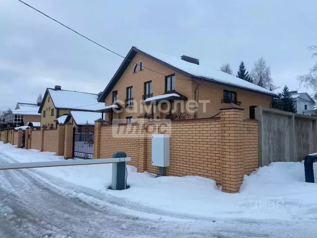 Таунхаус в Татарстан, Альметьевск просп. Строителей, 65Б (152 м) - Фото 0