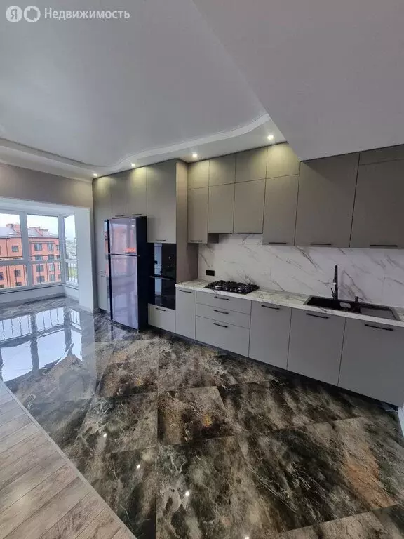 3-комнатная квартира: Владикавказ, улица Билара Кабалоева, 12В (93 м) - Фото 1