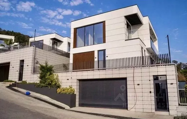 Дом в Краснодарский край, Сочи Звездная ул. (220 м) - Фото 1