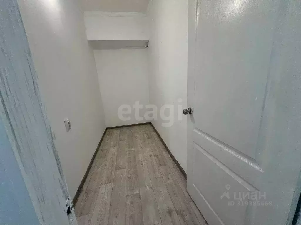 Торговая площадь в Крым, Саки ул. Кузнецова (60 м) - Фото 1