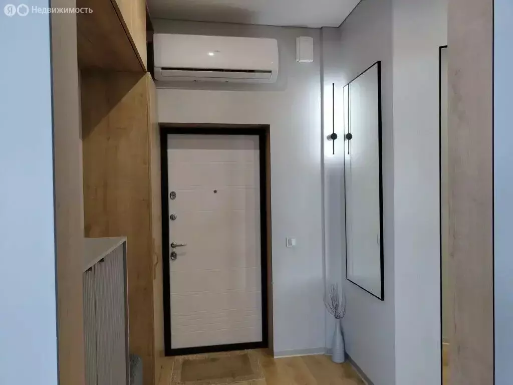 3-комнатная квартира: Калининград, Курортная улица, 87 (91 м) - Фото 1