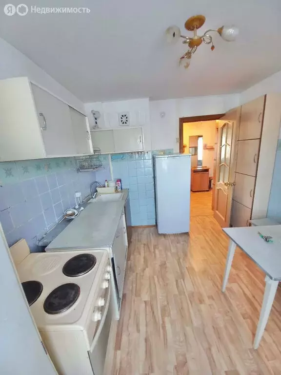 3-комнатная квартира: Вольно-Надеждинское, улица Анисимова, 92 (65 м) - Фото 0
