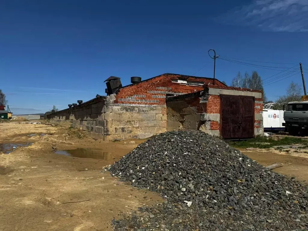 Склад в Свердловская область, Первоуральск городской округ, с. ... - Фото 0