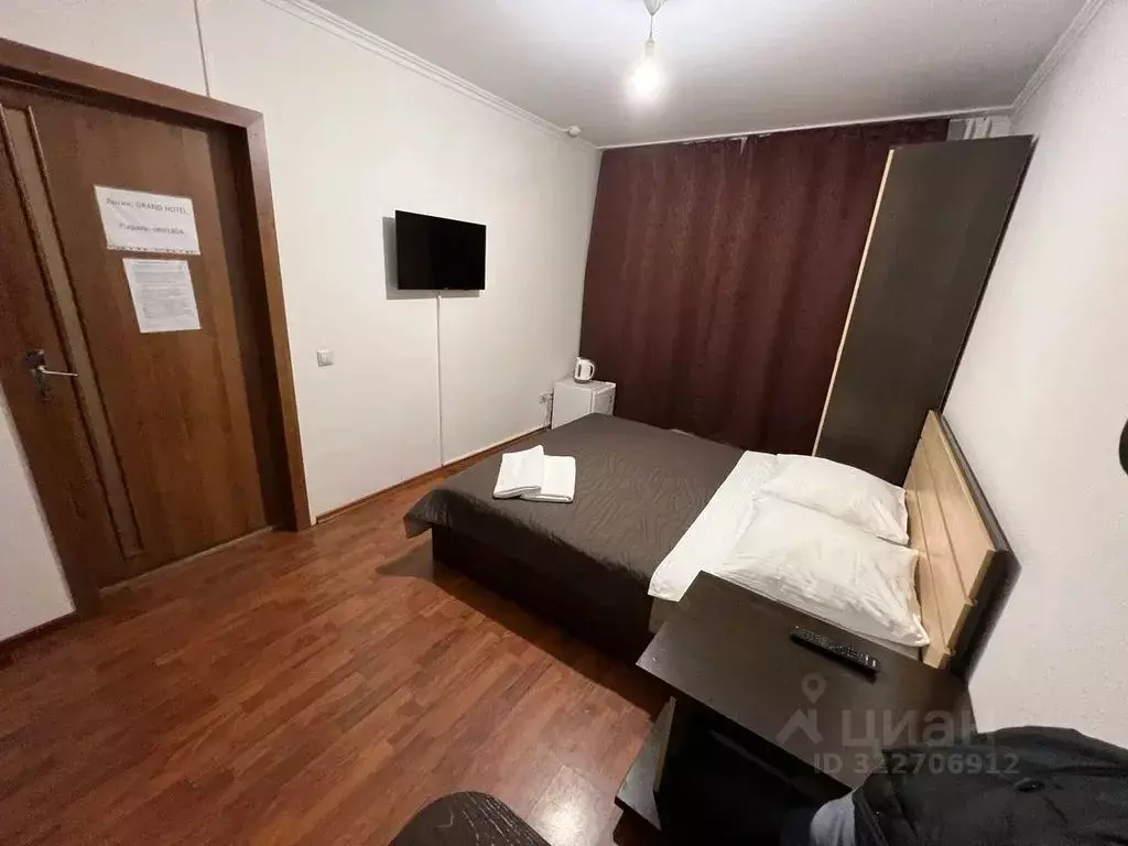 Комната Красноярский край, Красноярск Взлетка мкр, ул. Батурина, 20 - Фото 1