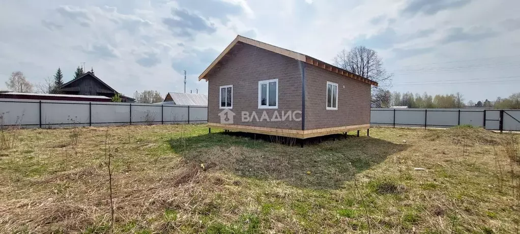 Дом в Марий Эл, Медведевский район, Люльпанское с/пос, д. Люльпаны ул. ... - Фото 1