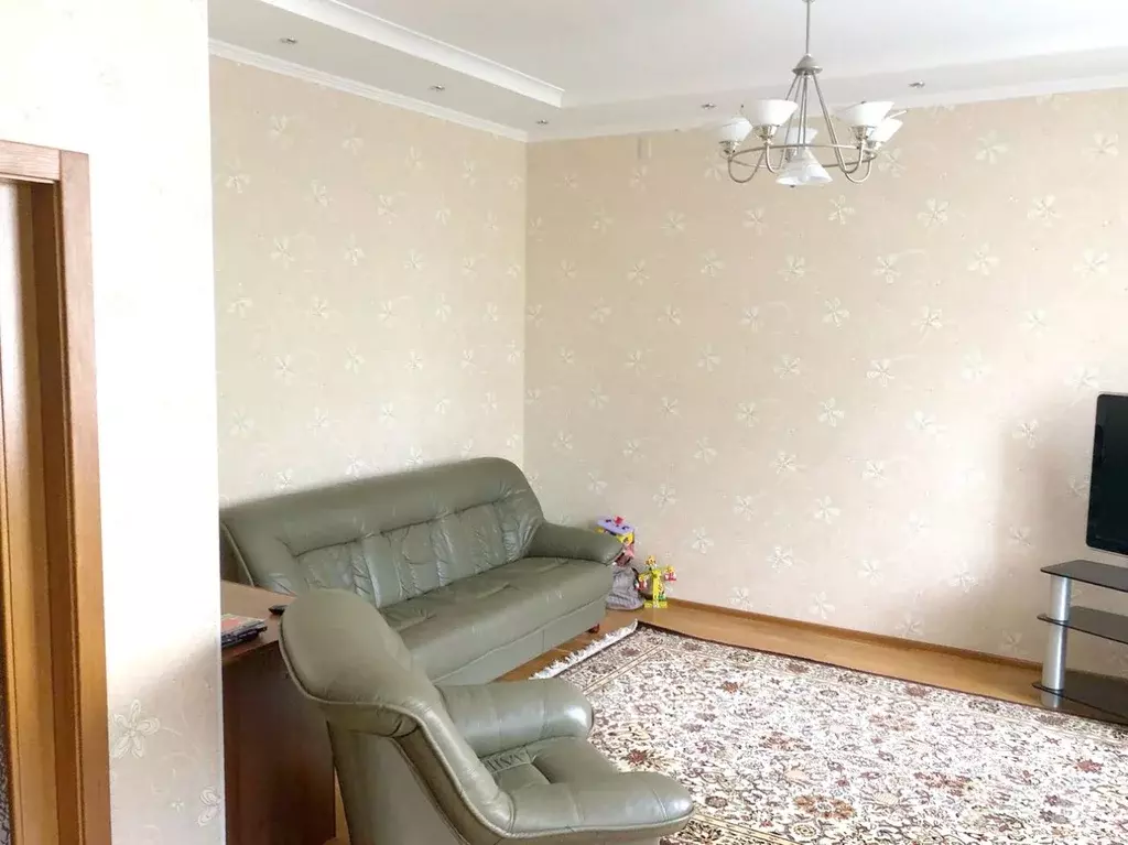 3-к кв. Брянская область, Брянск ул. Дуки (122.0 м) - Фото 1
