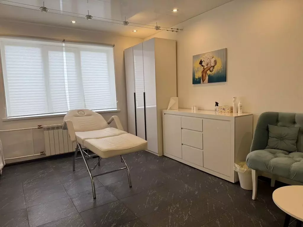 Помещение свободного назначения в Свердловская область, Екатеринбург ... - Фото 2