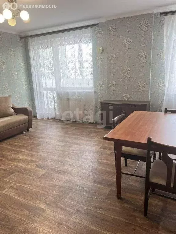 1-комнатная квартира: Омск, улица Конева, 8 (40 м) - Фото 1