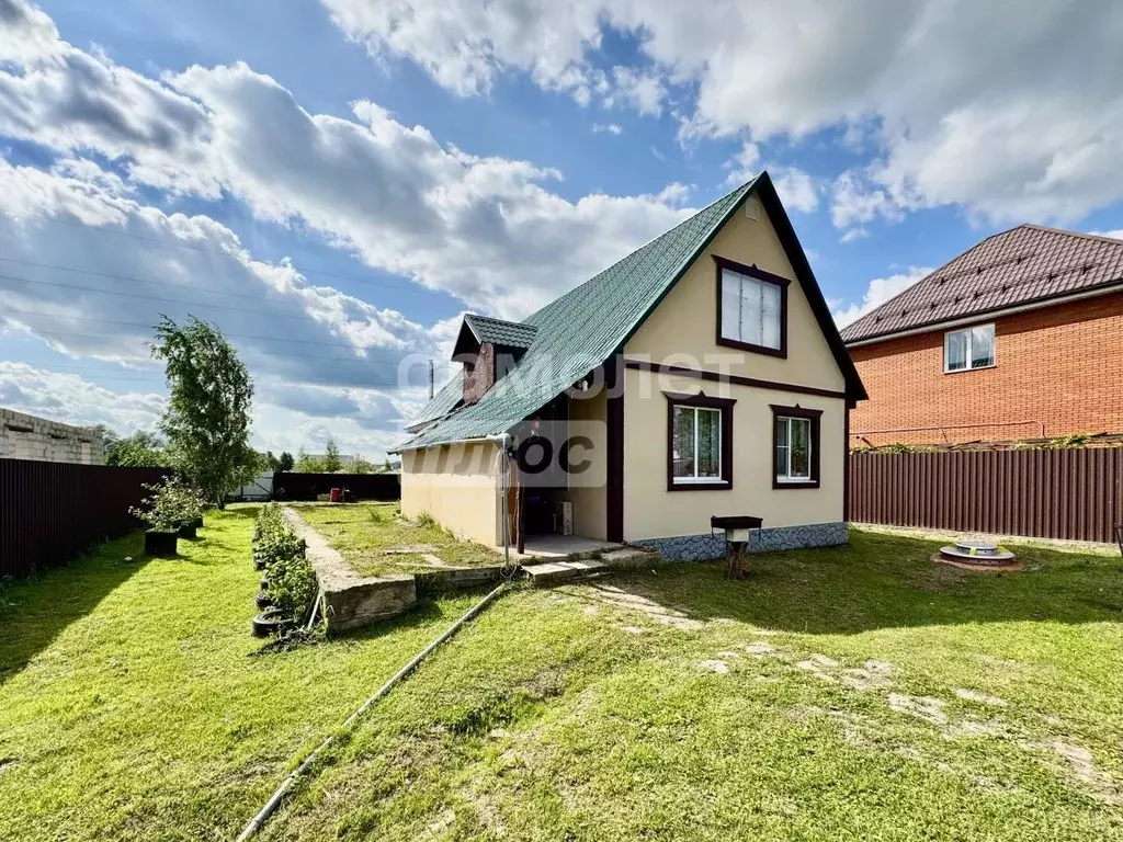 Дом в Калужская область, Жуковский район, Белоусово городское ... - Фото 1