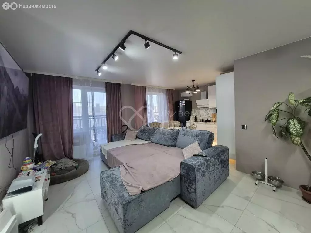 3-комнатная квартира: Волгоград, улица Глазкова, 14Б (81.7 м) - Фото 1