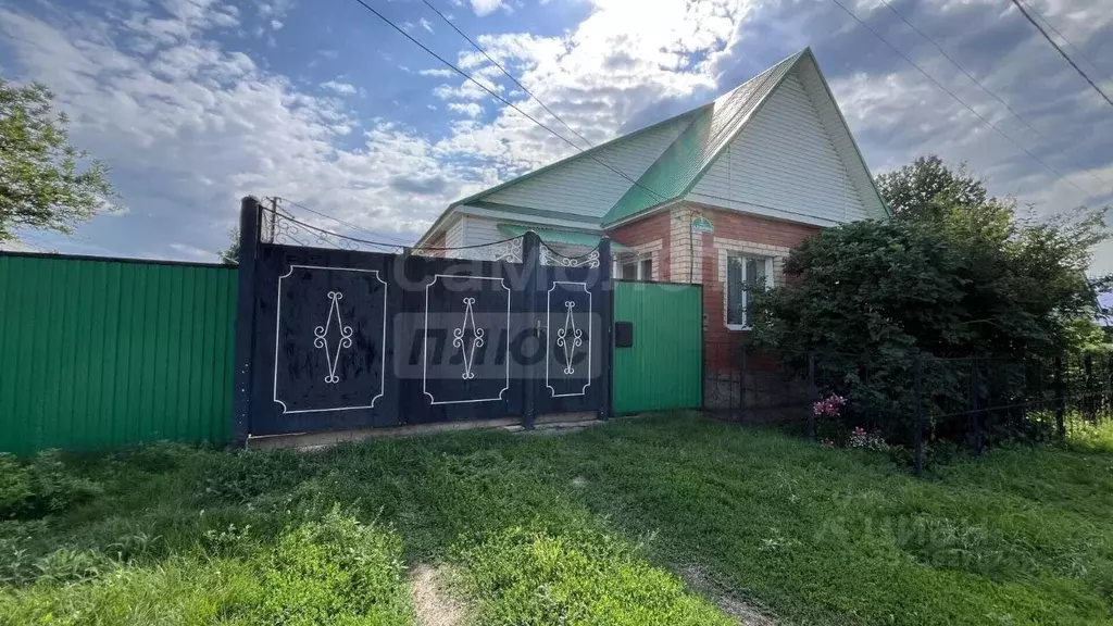 Дом в Оренбургская область, пос. Саракташ ул. Калинина, 5Б (76 м) - Фото 1