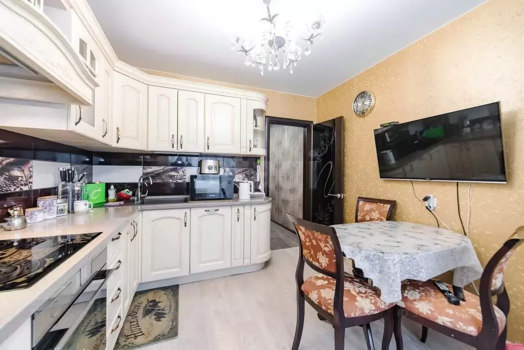 3-к кв. Амурская область, Благовещенск 2-й мкр, ул. Кантемирова, 23/2 ... - Фото 1