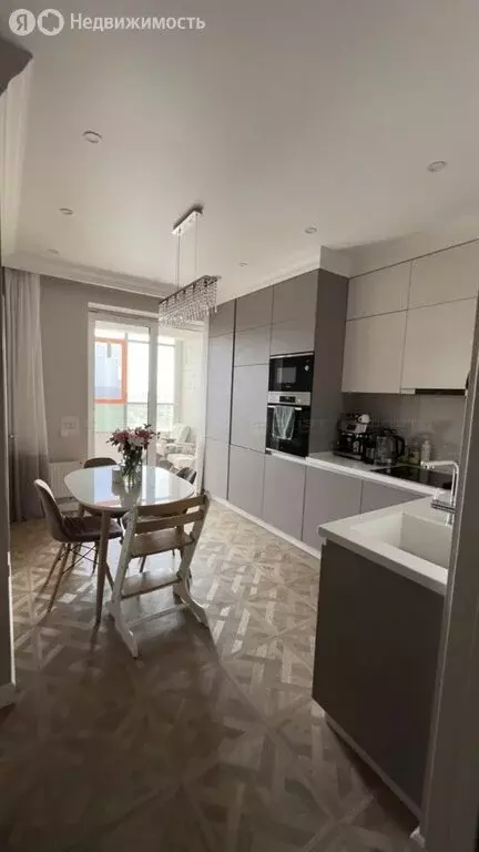 3-комнатная квартира: Казань, улица Хусаина Мавлютова, 17Ек2 (63 м) - Фото 1