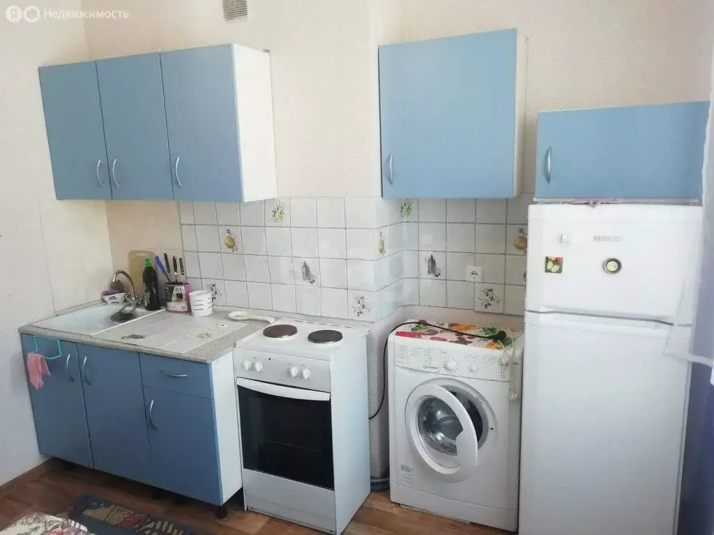 3-комнатная квартира: Тюмень, улица Николая Ростовцева, 20 (64.2 м) - Фото 0