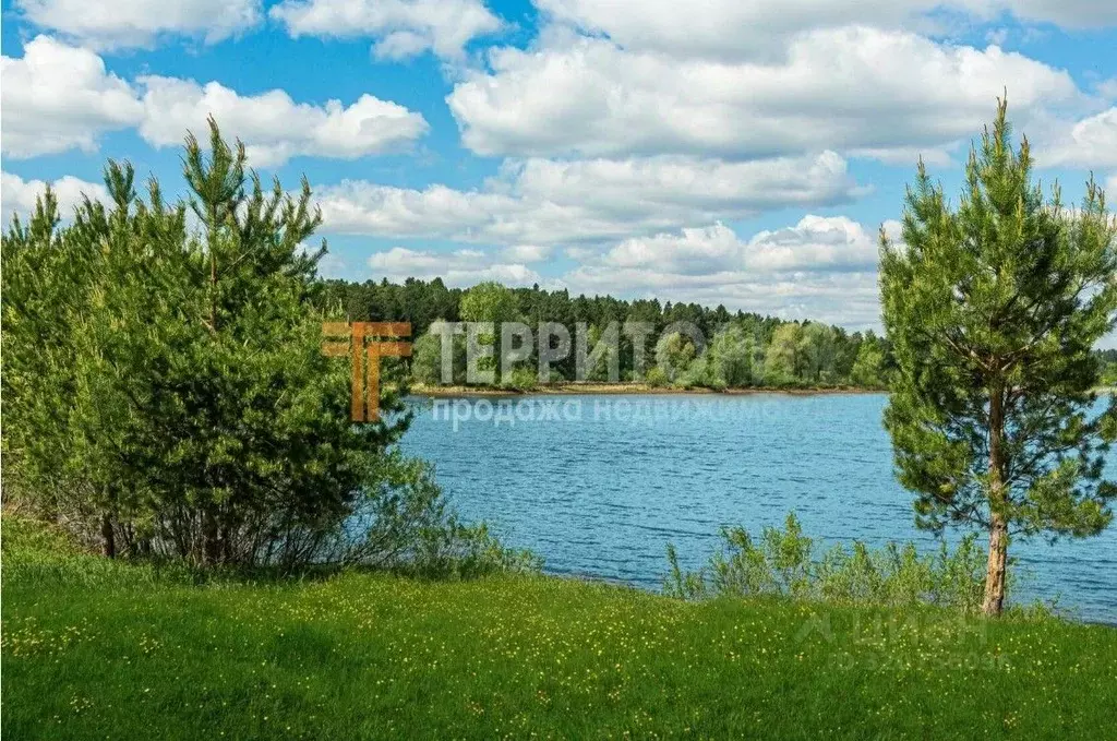 Участок в Пермский край, Пермский район, с. Усть-Качка ул. Лебединая, ... - Фото 0