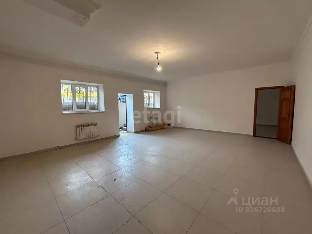 Помещение свободного назначения в Ингушетия, Назрань Центральный ... - Фото 1