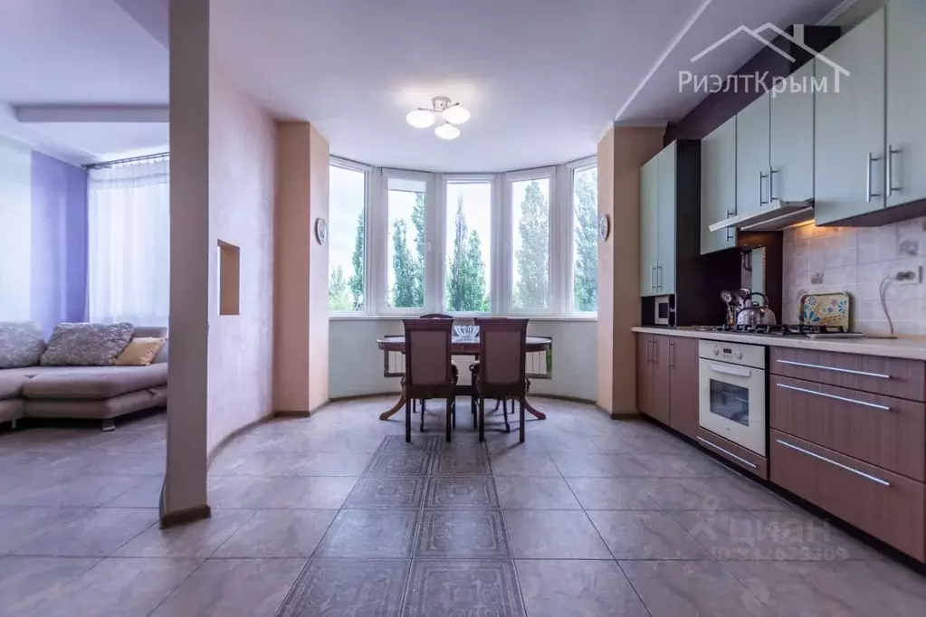 2-к кв. Крым, Симферополь ул. Тренева, 21 (65.0 м) - Фото 2