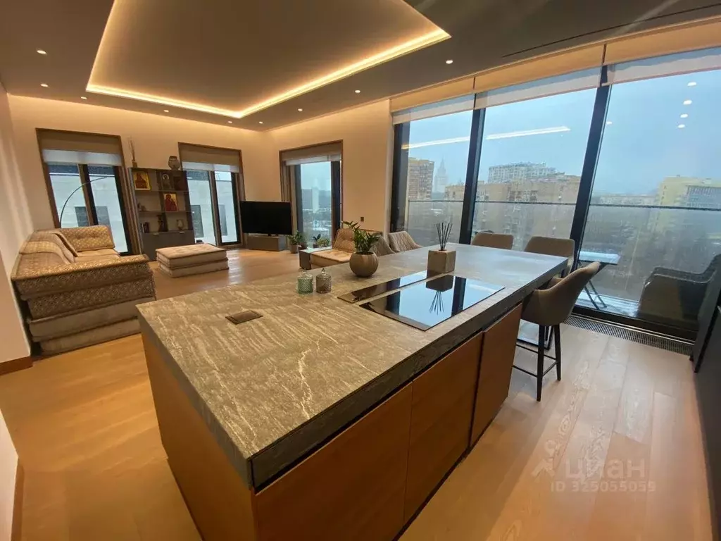 4-к кв. Москва Мосфильмовская ул., 1Б (150.0 м) - Фото 1