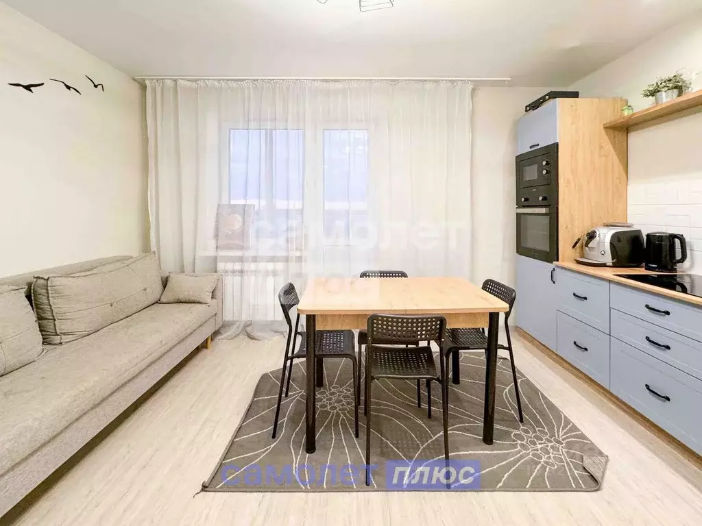 3-к кв. Чувашия, Чебоксары Ярмарочная ул., 19к1 (90.0 м) - Фото 1