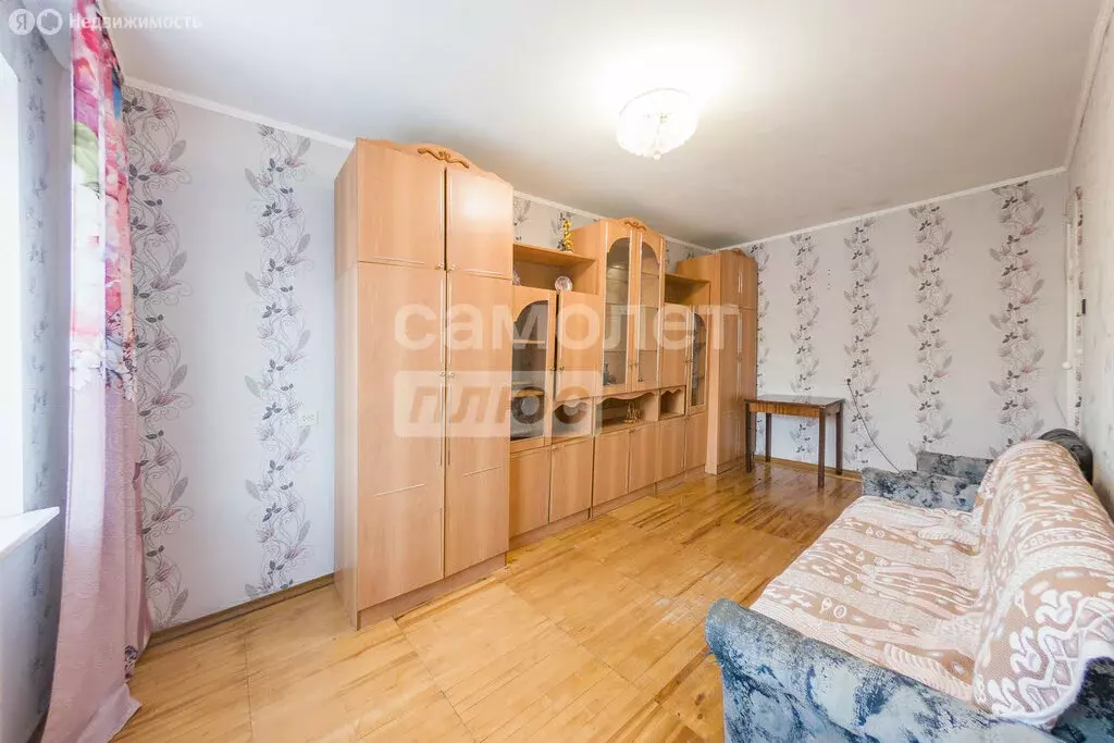 3-комнатная квартира: Среднеуральск, улица Бахтеева, 16А (66.6 м) - Фото 1