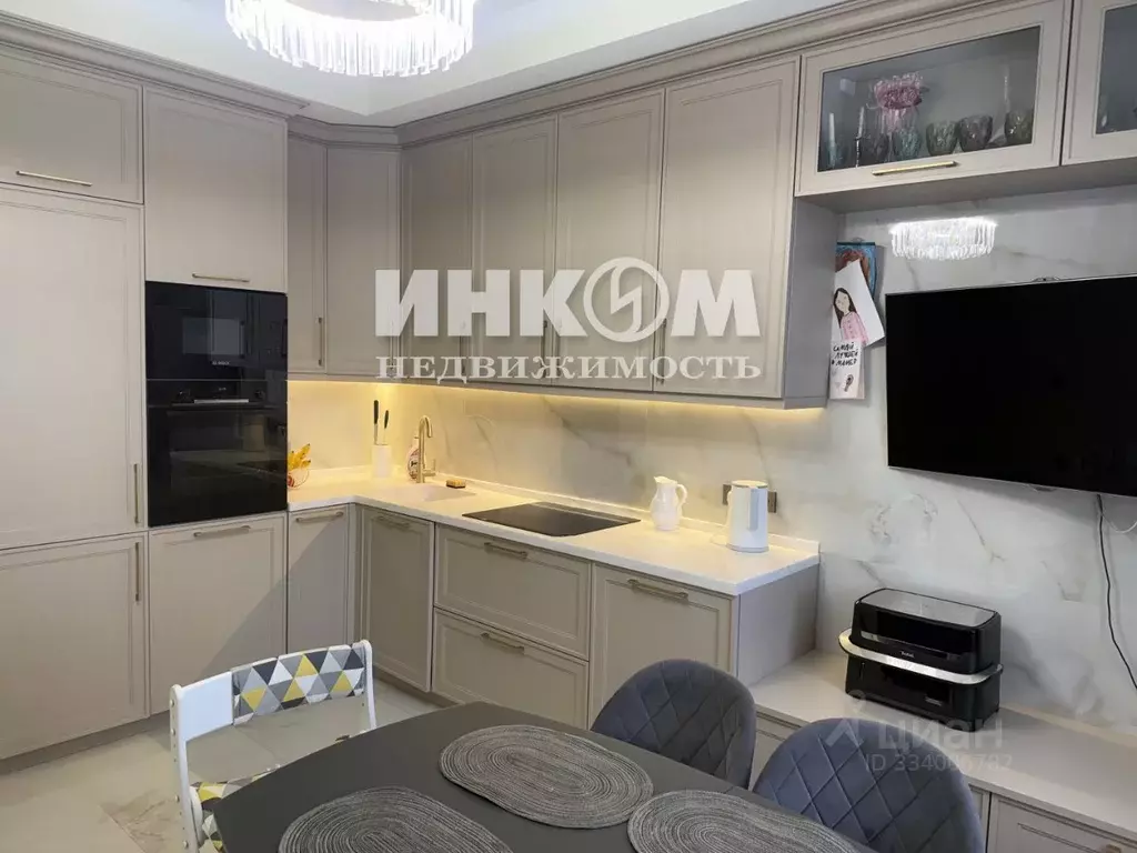 3-к кв. Москва ул. Академика Анохина, 4К2 (86.0 м) - Фото 1