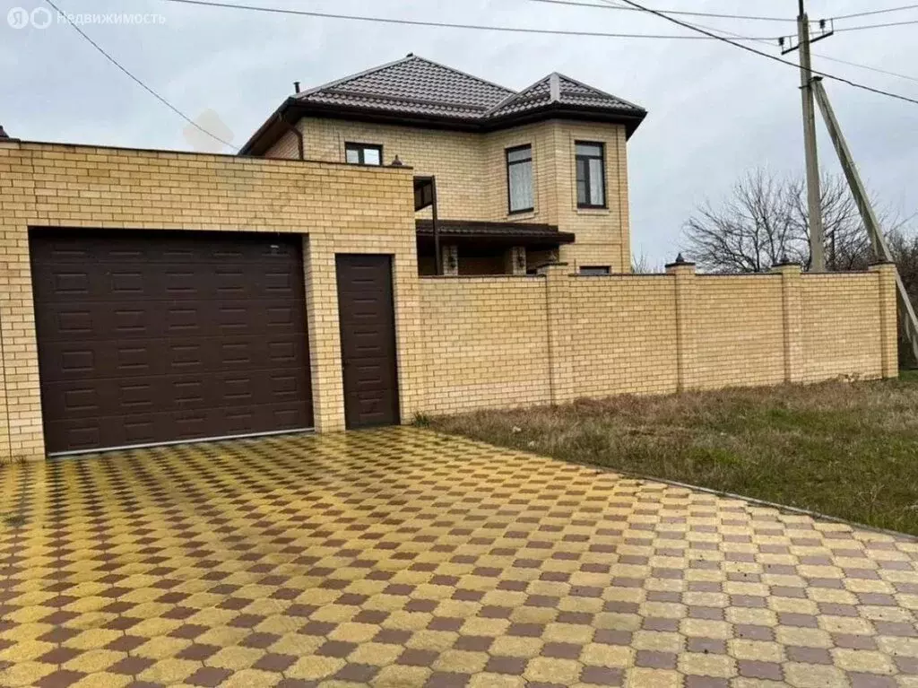 Дом в посёлок городского типа Яблоновский, Нефтеперегонная улица, 28А ... - Фото 1