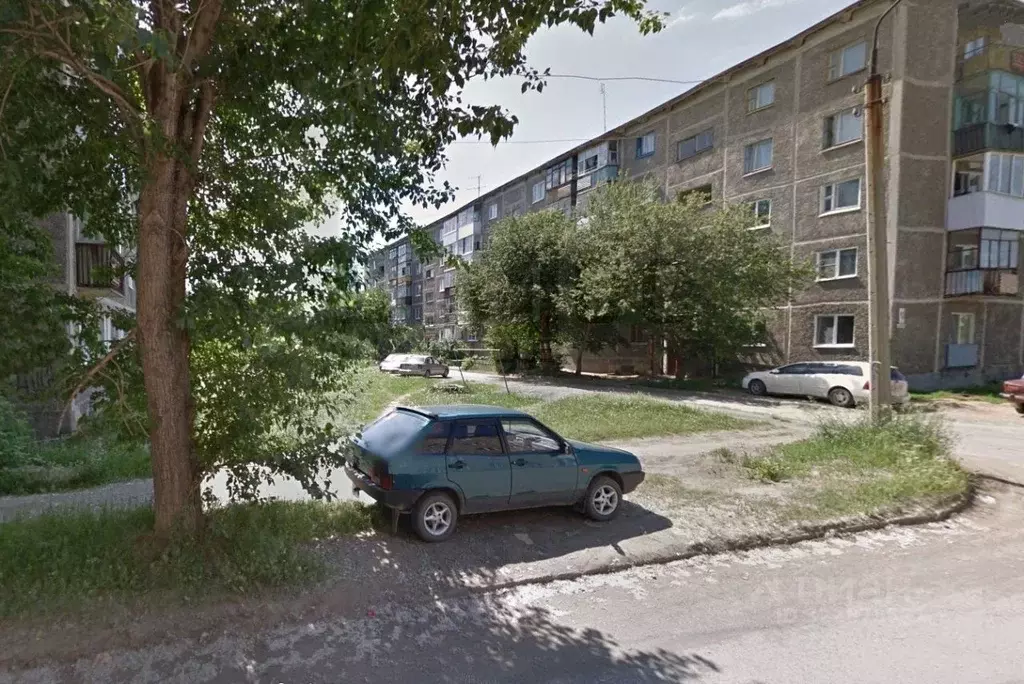 2-к кв. Свердловская область, Первоуральск Цветочная ул., 13 (36.9 м) - Фото 1