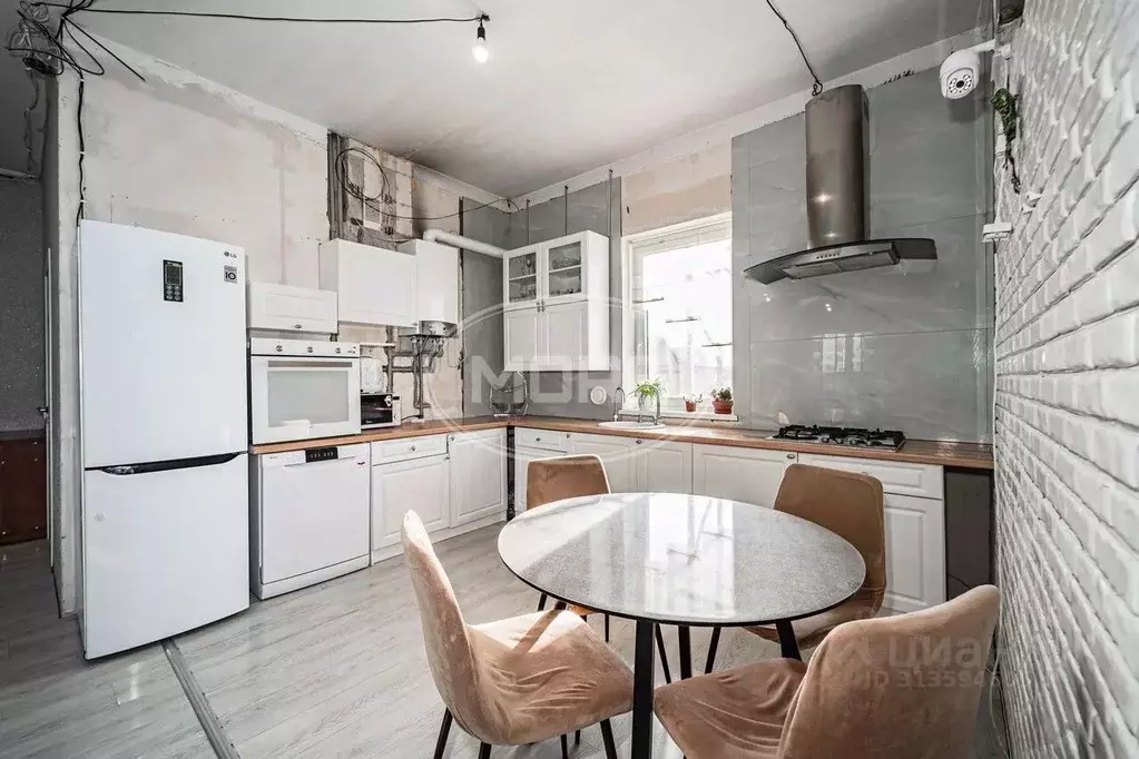 Дом в Калининградская область, Гурьевский муниципальный округ, пос. ... - Фото 0